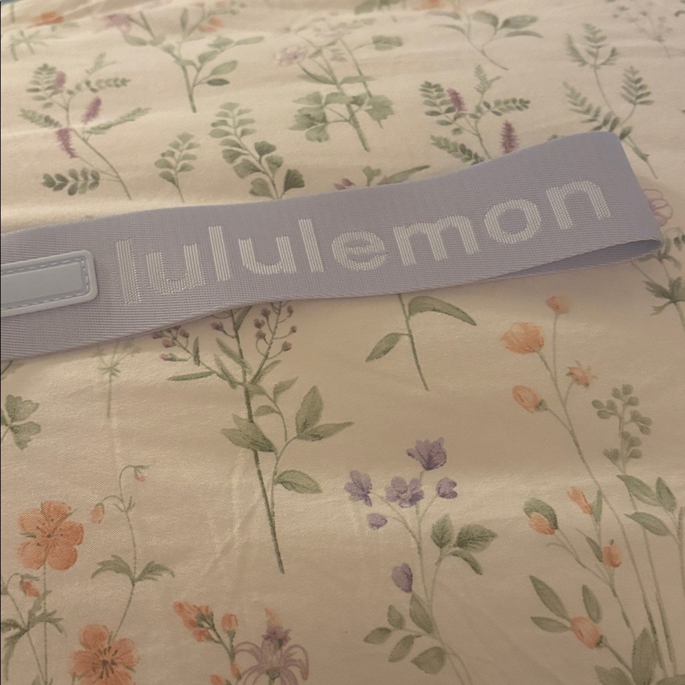 Blue Lululemon Never Lost Keychain - Picture 3 of 4